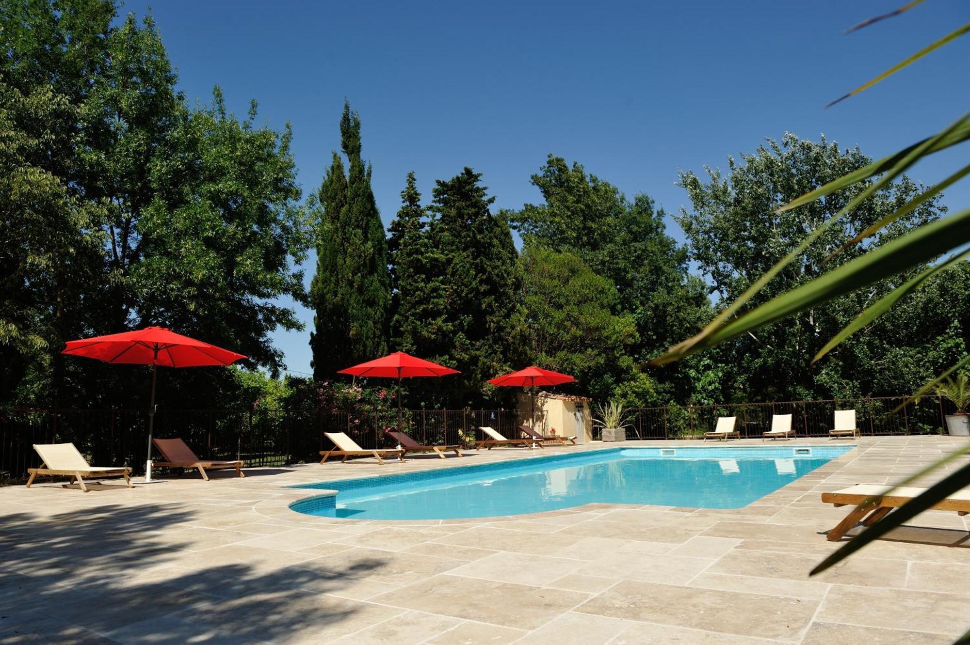 Gites Domaine Des Machottes Grans ภายนอก รูปภาพ