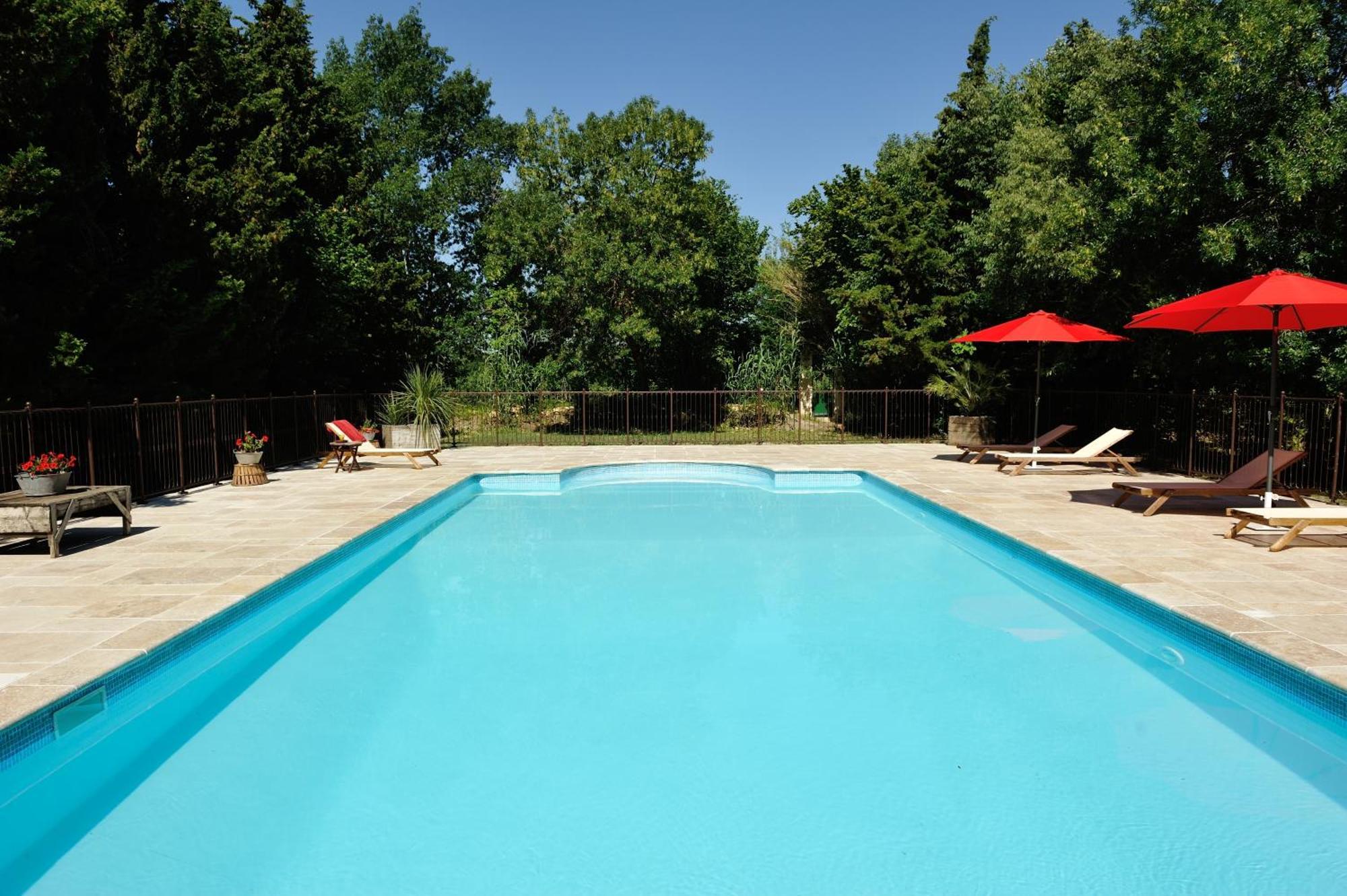 Gites Domaine Des Machottes Grans ภายนอก รูปภาพ