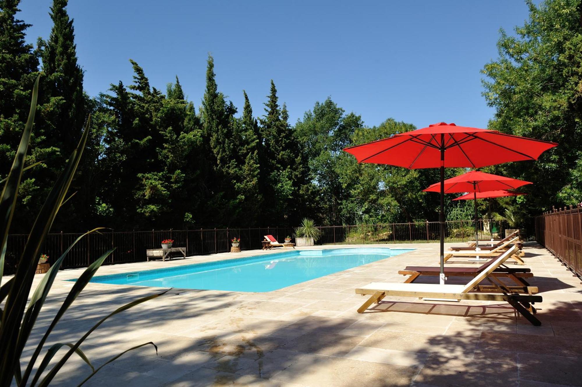 Gites Domaine Des Machottes Grans ภายนอก รูปภาพ