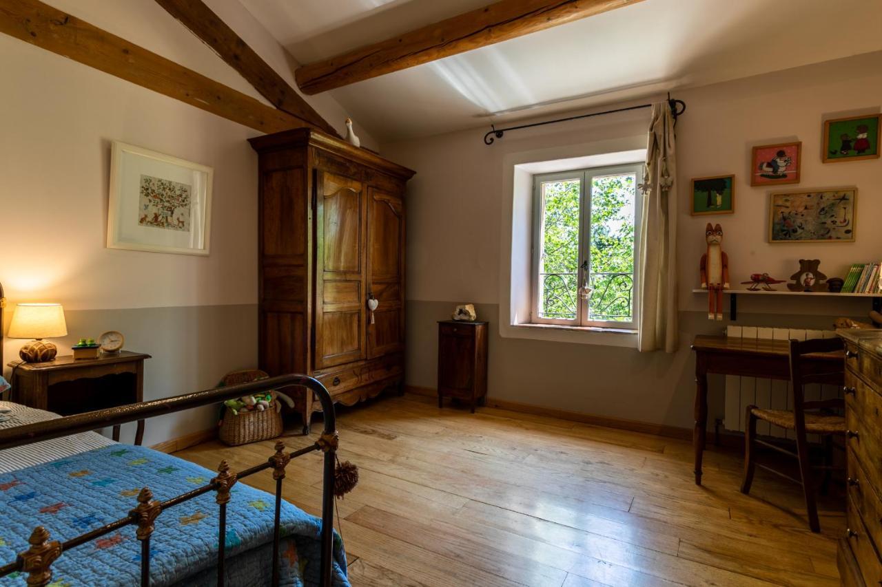 Gites Domaine Des Machottes Grans ภายนอก รูปภาพ