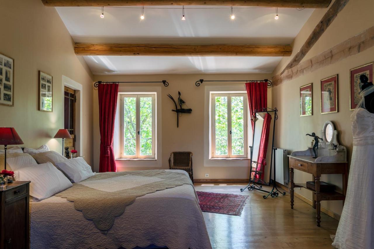 Gites Domaine Des Machottes Grans ภายนอก รูปภาพ