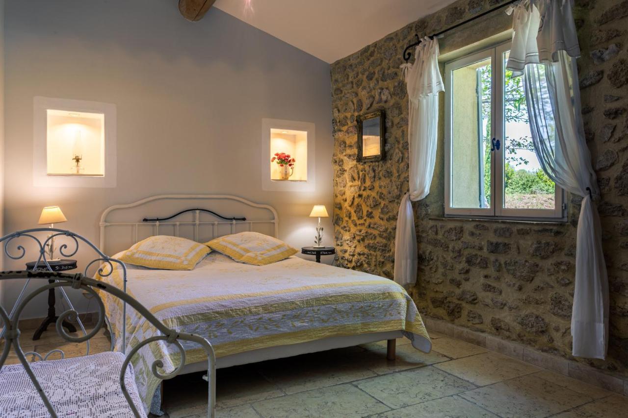 Gites Domaine Des Machottes Grans ภายนอก รูปภาพ