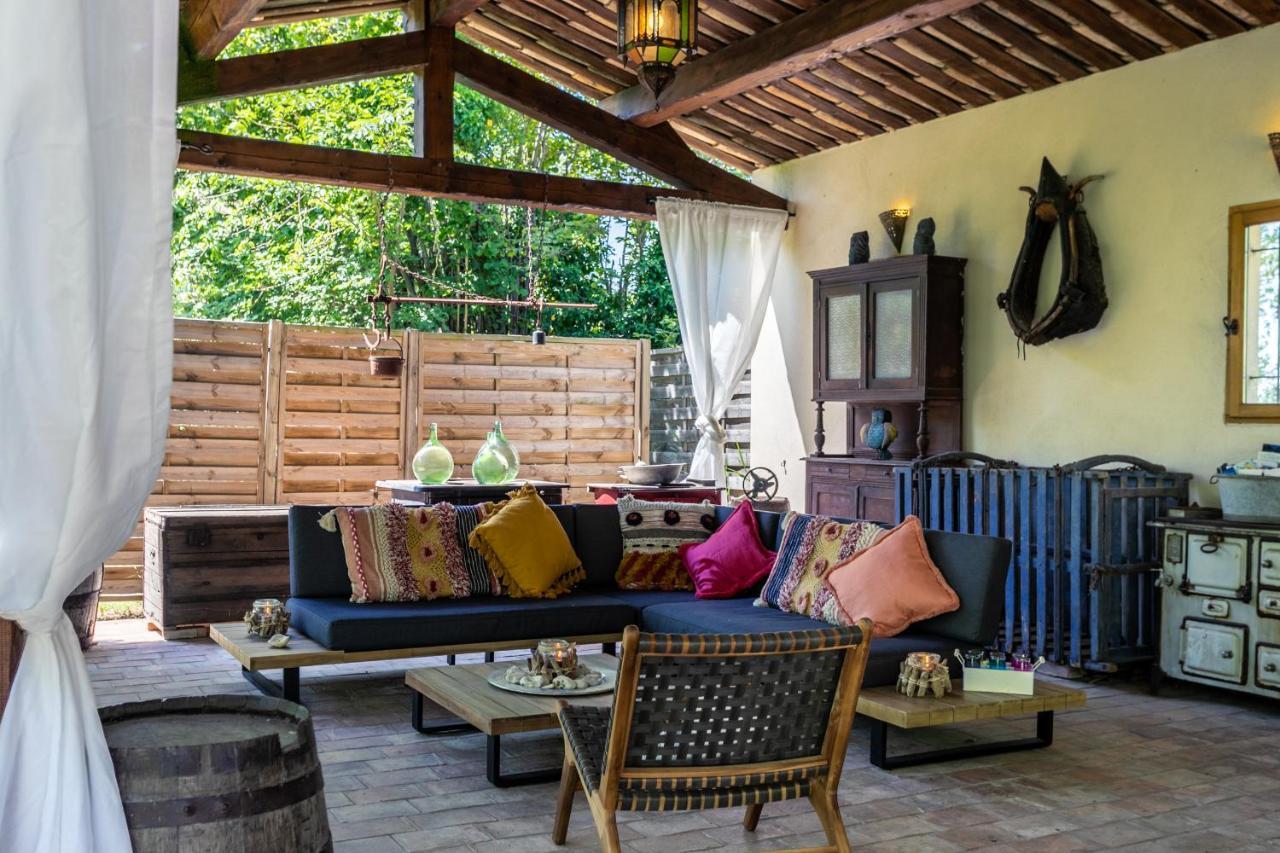 Gites Domaine Des Machottes Grans ภายนอก รูปภาพ